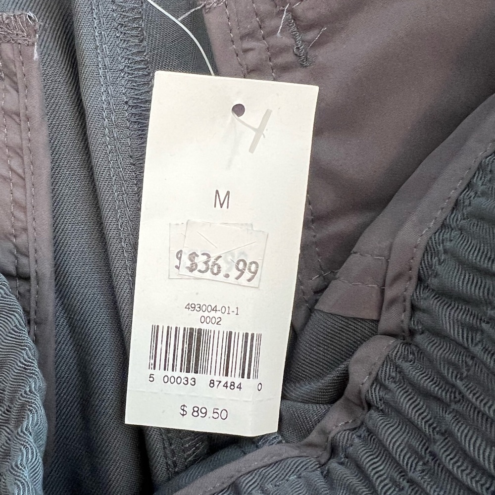 NWT Banana Republic Gray Cuffed Joggers | Size M | Cargo Pockets | Fall 2019 - Picture 14 of 17